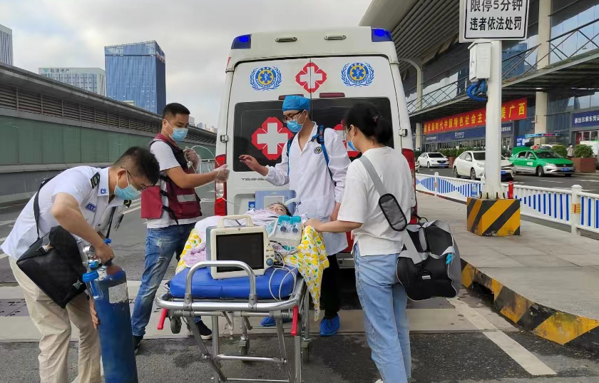 海东救护车出租公司